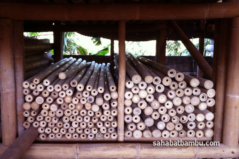 penyimpanan bambu